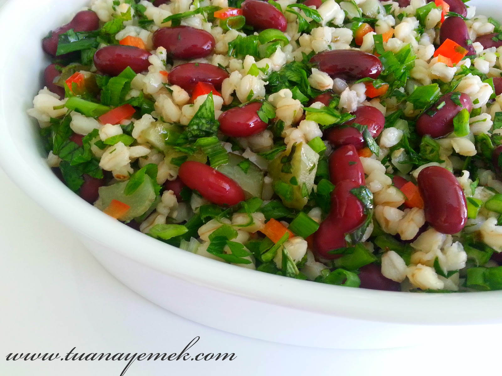 Naneli Fasulye Salatası Naneli Fasulye Salatası