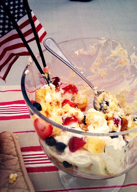 Memorial Day dessert, 4th of July Dessert, Berry Trifle, red white and blue dessert, Pound cake berry triffle, Summer desserts
