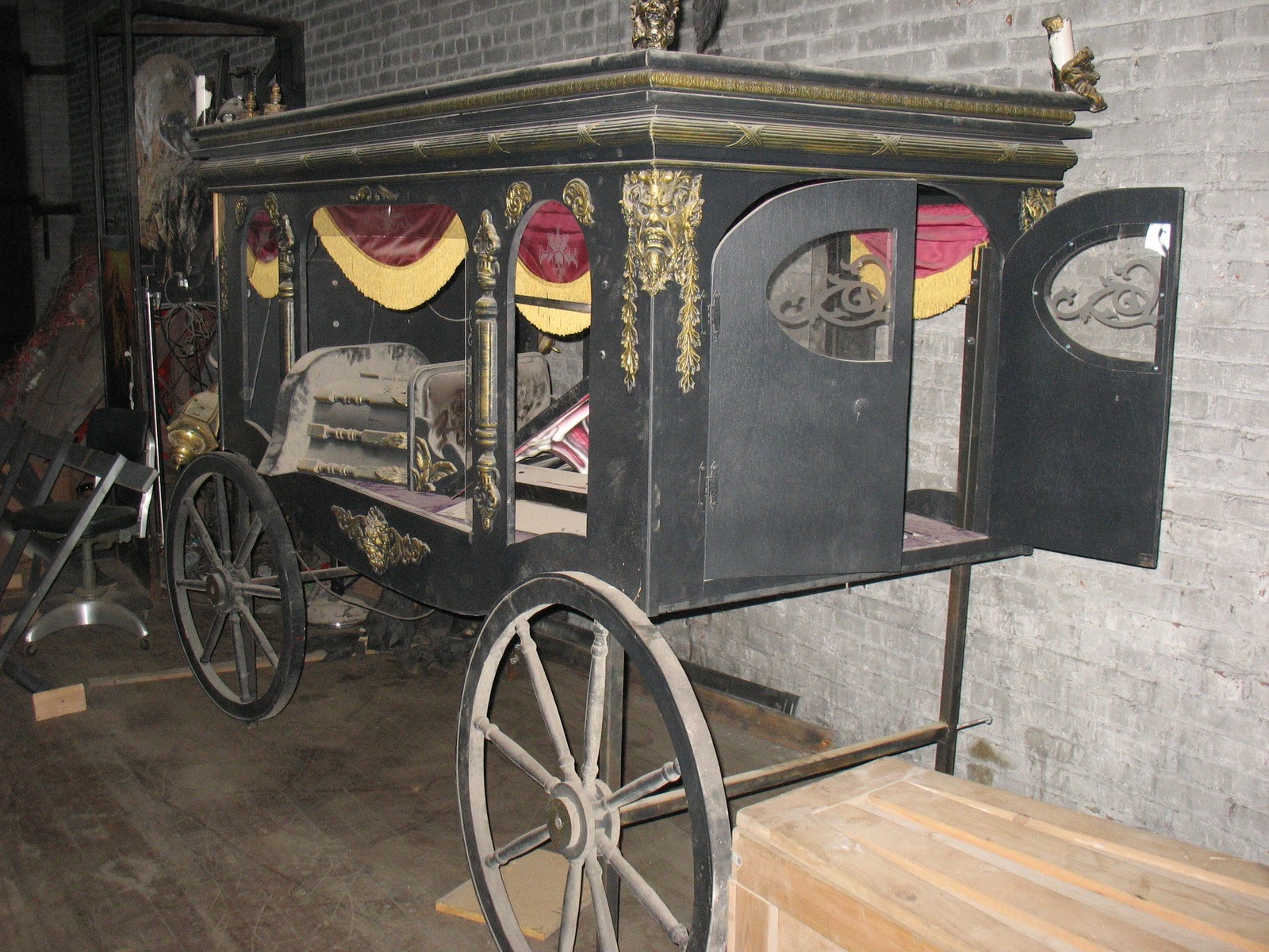 Haunted House Stuff for Sale! Large Props