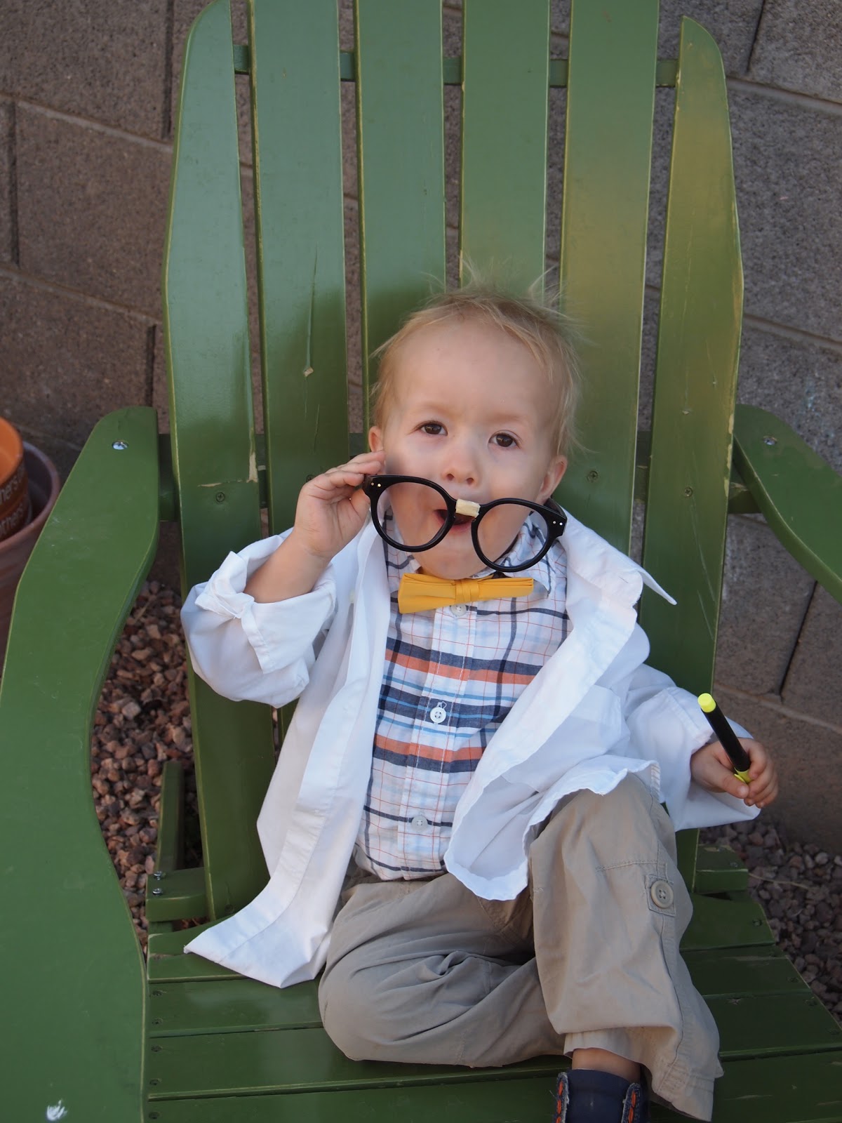 Cracked Up Kitchen: Mad Scientist and Other Inexpensive Halloween Costumes