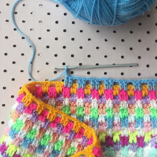 Snuggle Stitch Blanket - Free Pattern + Tutorial