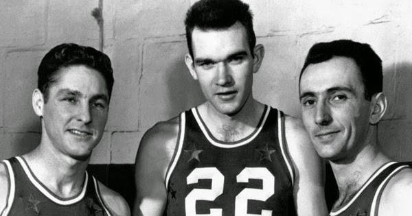 WATCH: Celtics Auerbach, Cousy and Sharman take on Braves – in trivia