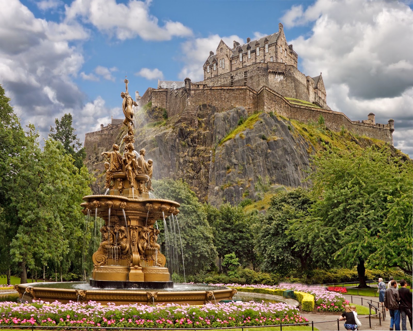 TheRoss Fountain below Edinburgh Castle in Scotland