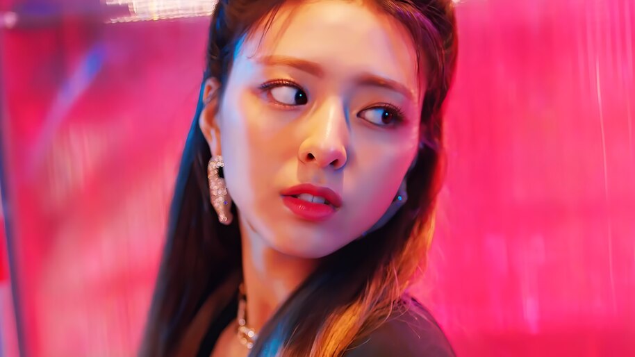 Itzy Wannabe Yuna 4k Wallpaper 6 770