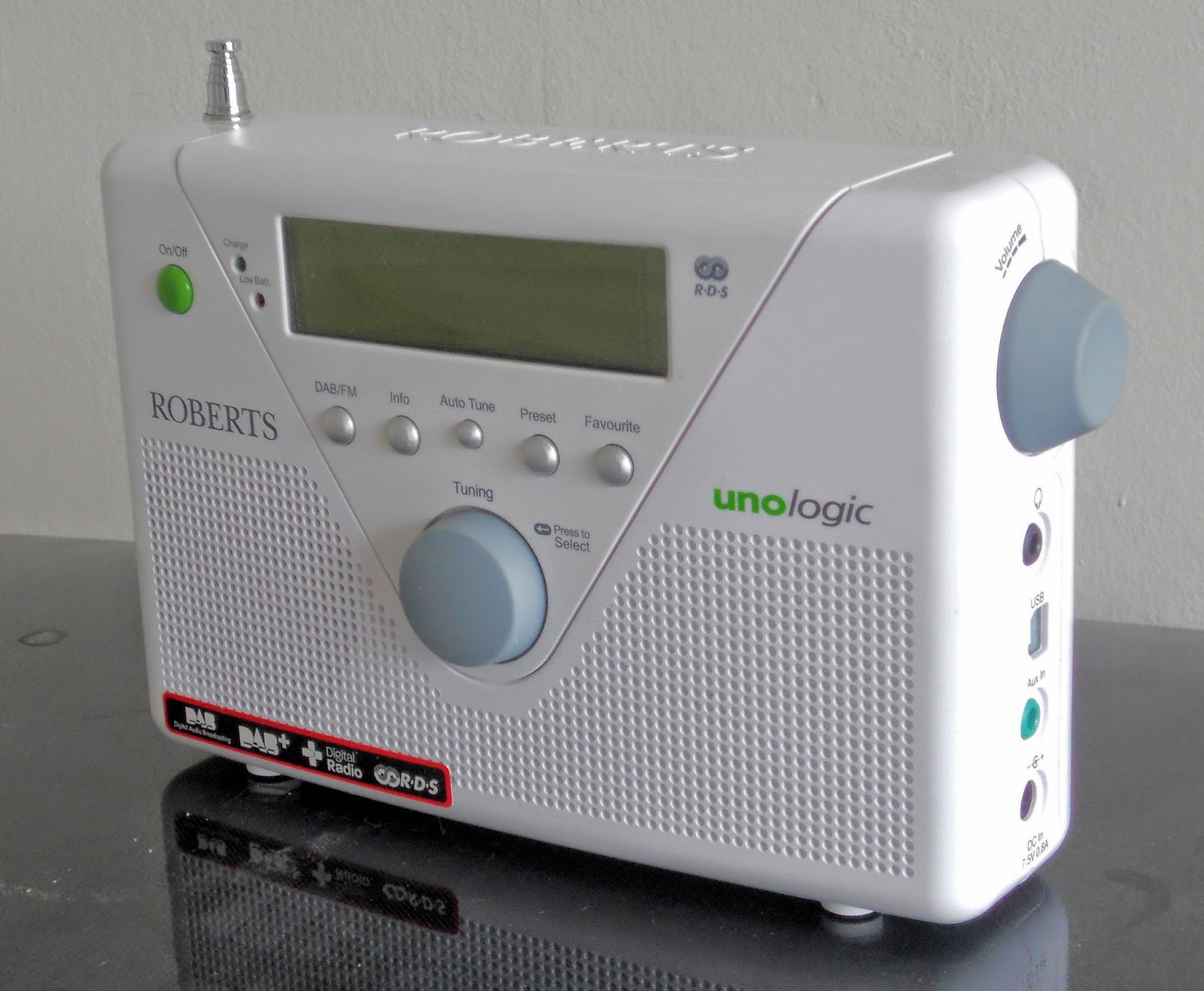 Dave's Amateur Radio Blog Roberts Unologic Radio, DAB and DAB+ (DAB Plus)