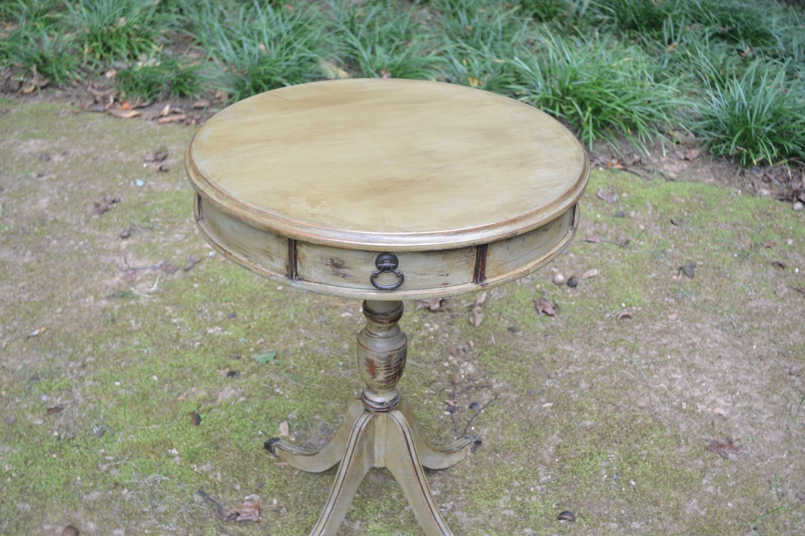 4Decor Check out my latest custom painted furniture! I have several