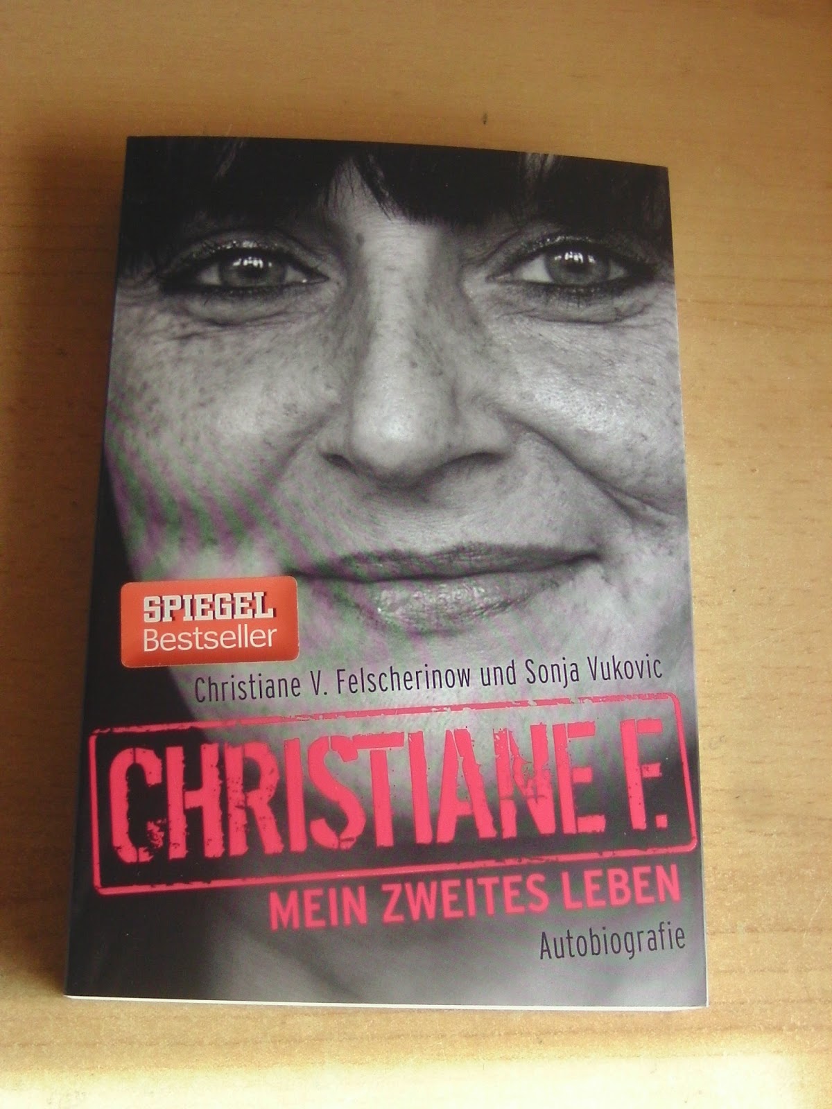 http://www.amazon.de/Christiane-F-zweites-Leben-Autobiografie/dp/3943737128/ref=sr_1_1?s=books&ie=UTF8&qid=1424039725&sr=1-1&keywords=mein+zweites+leben