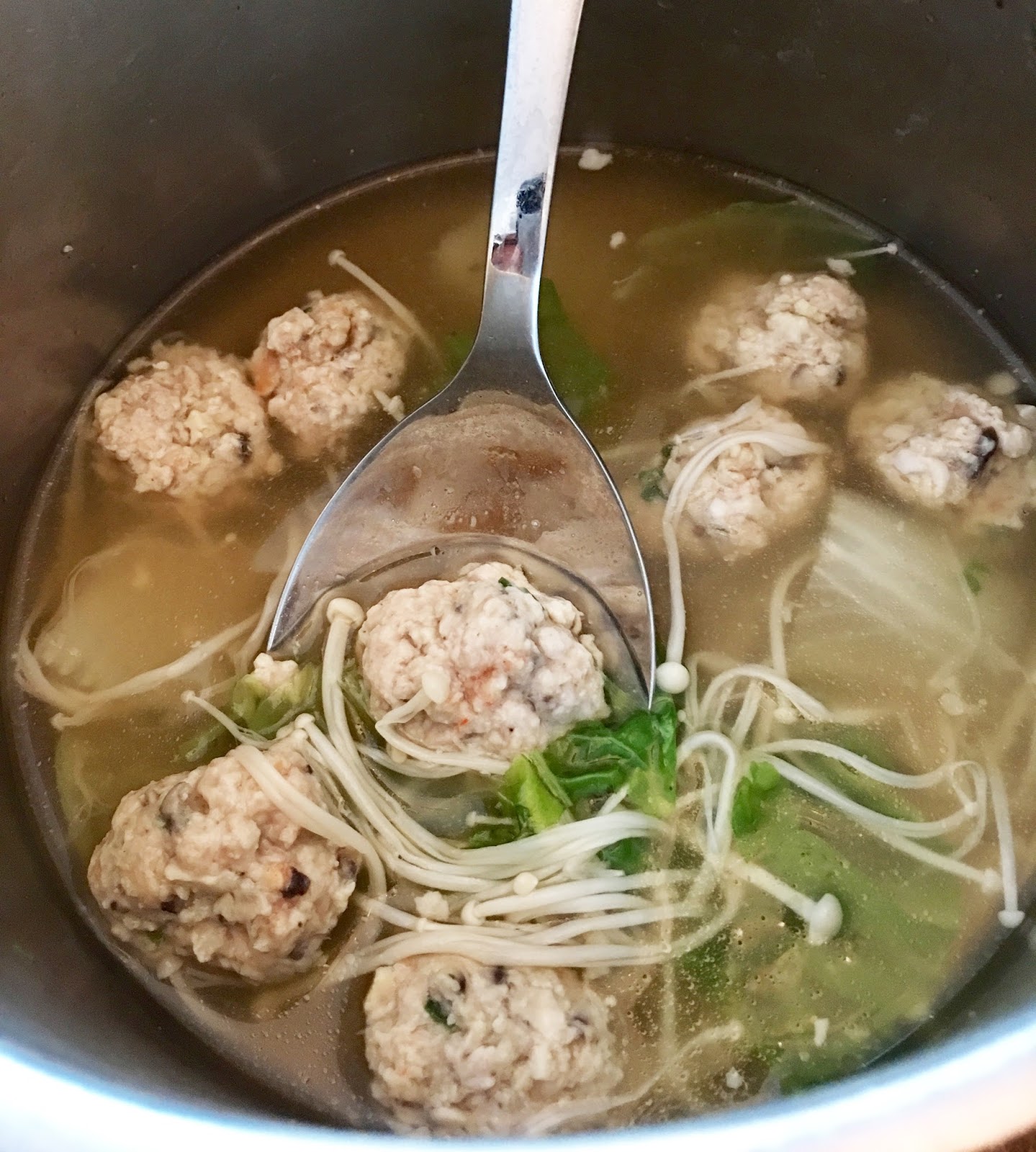 Minced (Pork) Meat Balls with Enoki Mushroom Soup recipe