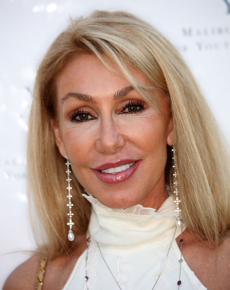 HOLLYWOOD SUE CAMERON: HAPPY BIRTHDAY, LINDA THOMPSON