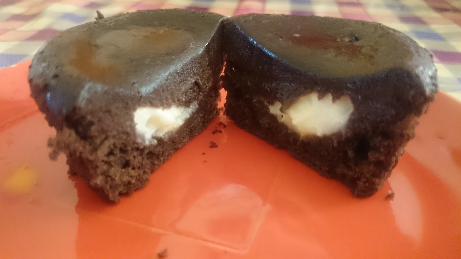 Cream CheeseFilled Chocolate Cupcake Pinoy Version Pinoy Life Hacks