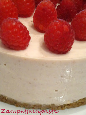 Cheesecake allo yogurt e marmellata - Dolce freddo senza forno
