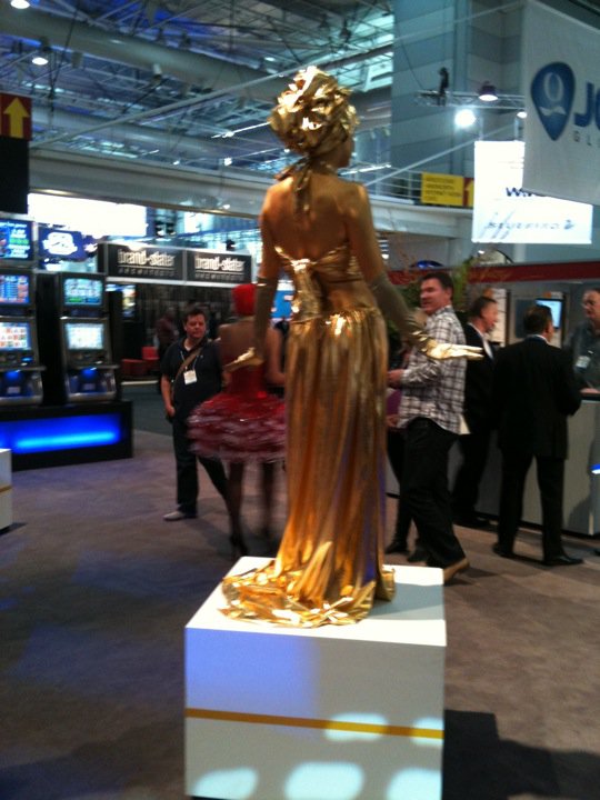 Roving Performers Australia IGT by Human Statue Bodyart