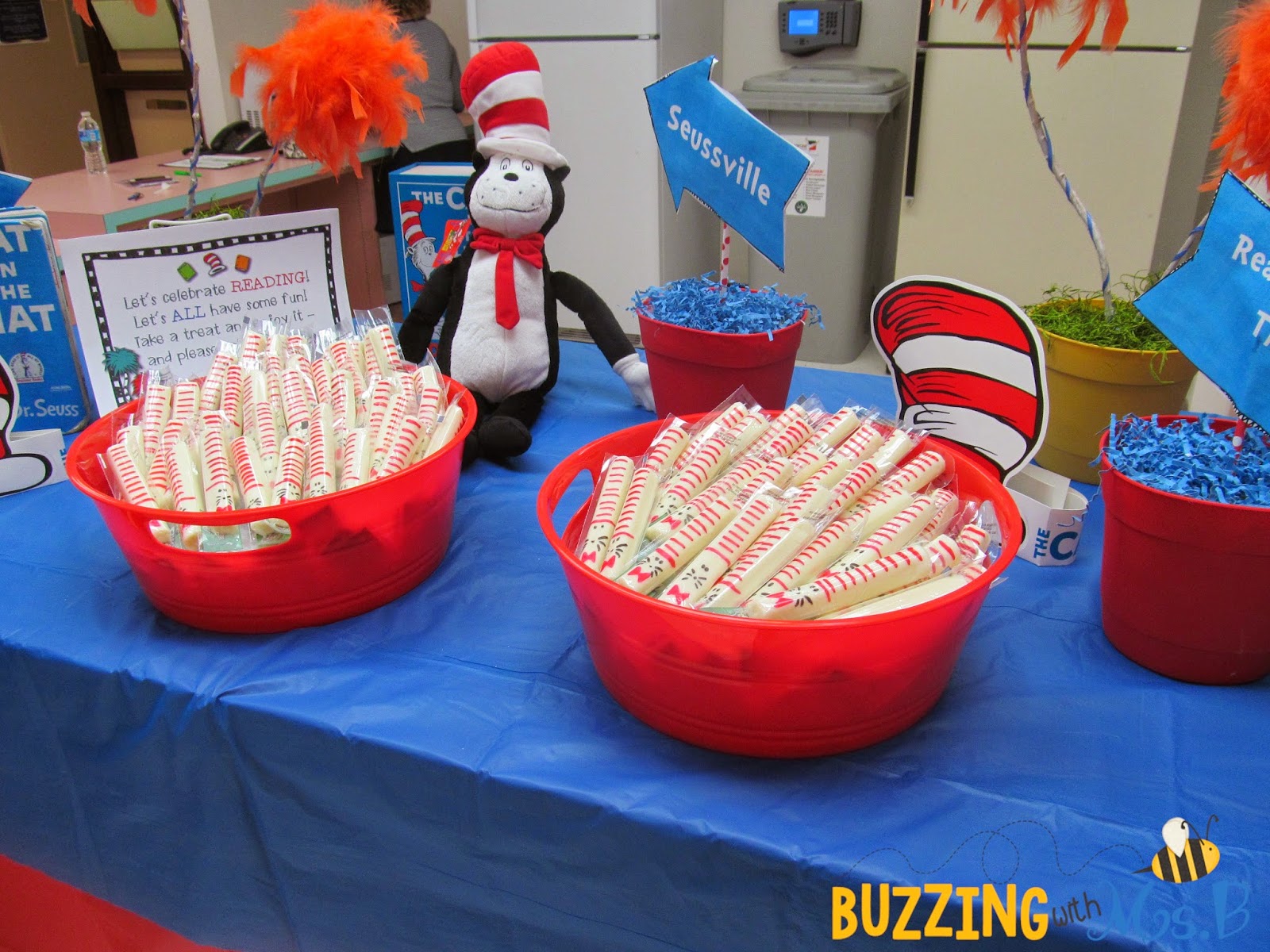 Buzzing with Ms. B: Seuss Snacks: Read Across America snacks!