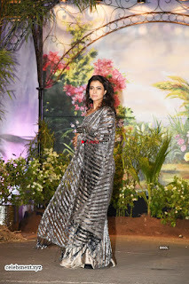 Kajol Devgan at Sonam Kapoor Wedding Stunning Beautiful Divas ~  Exclusive