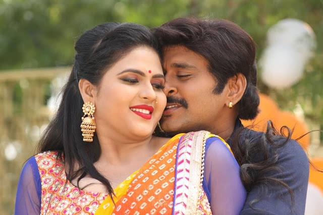 Chandani Singh with Yash Kumar Chandani Singh with Yash Kumar