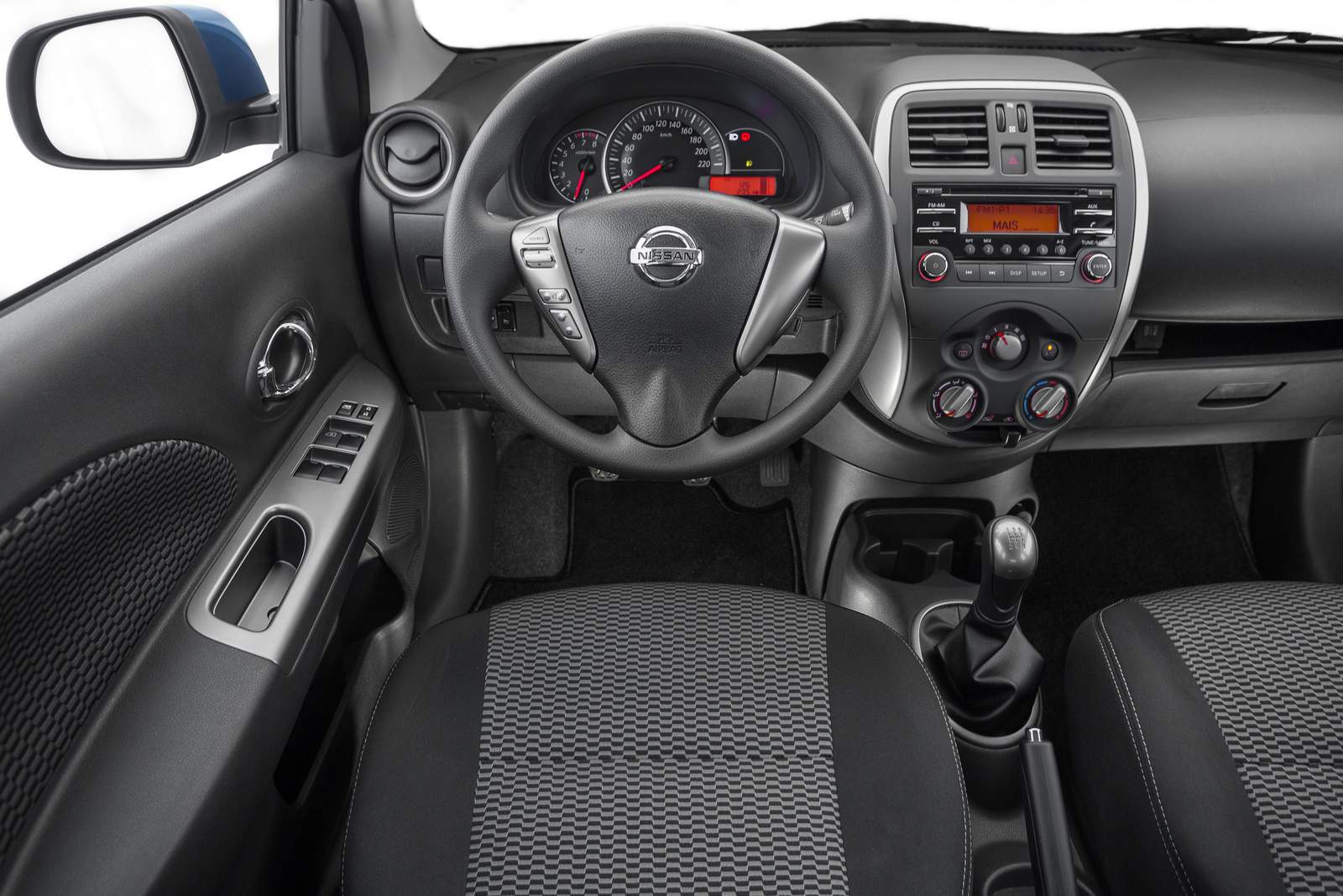 Nissan New March 2015: preços, consumo e especificações