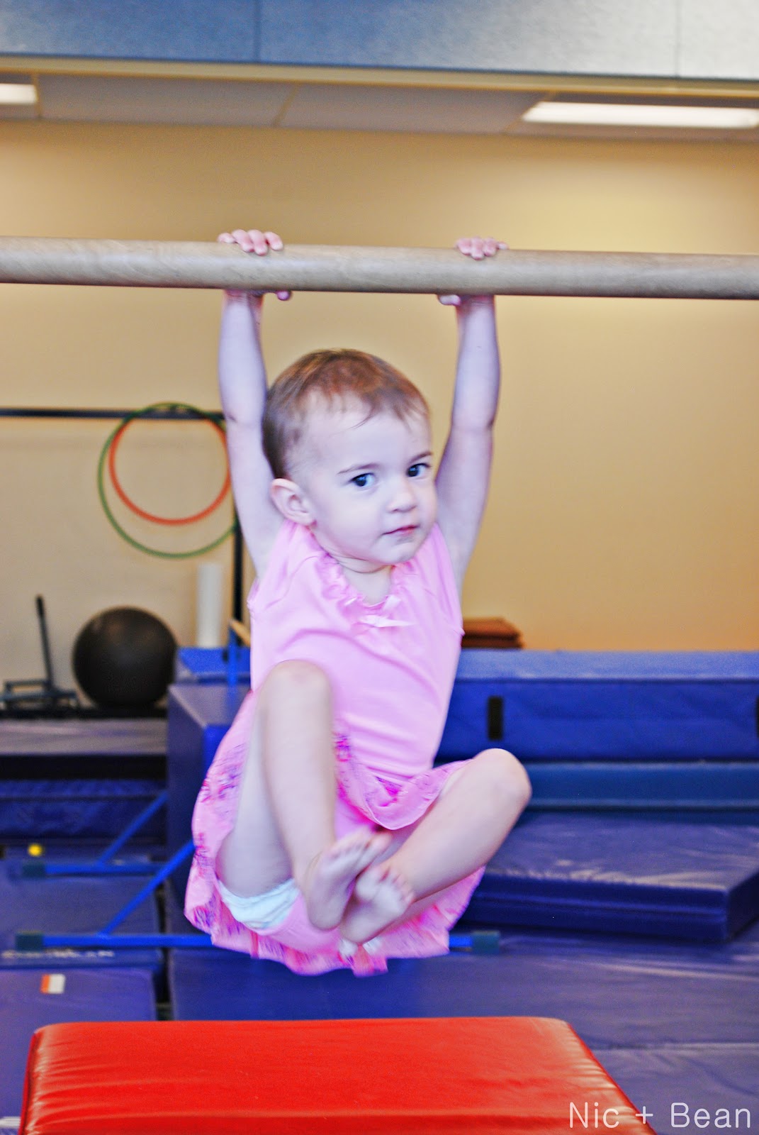 Bean and Bug Bean's 1st Gymnastics class