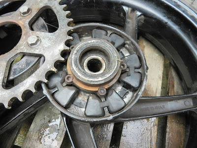 Aprilia RS 125 cush drive removal sprocket assembly strip down