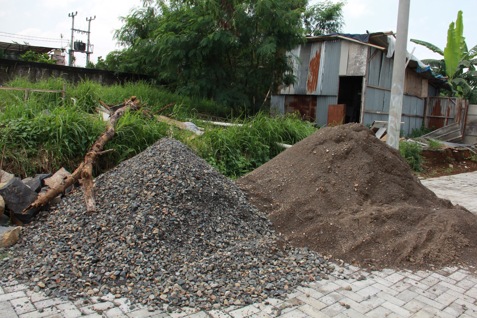 View Gambar Rumah Pake Batu Alam Pictures