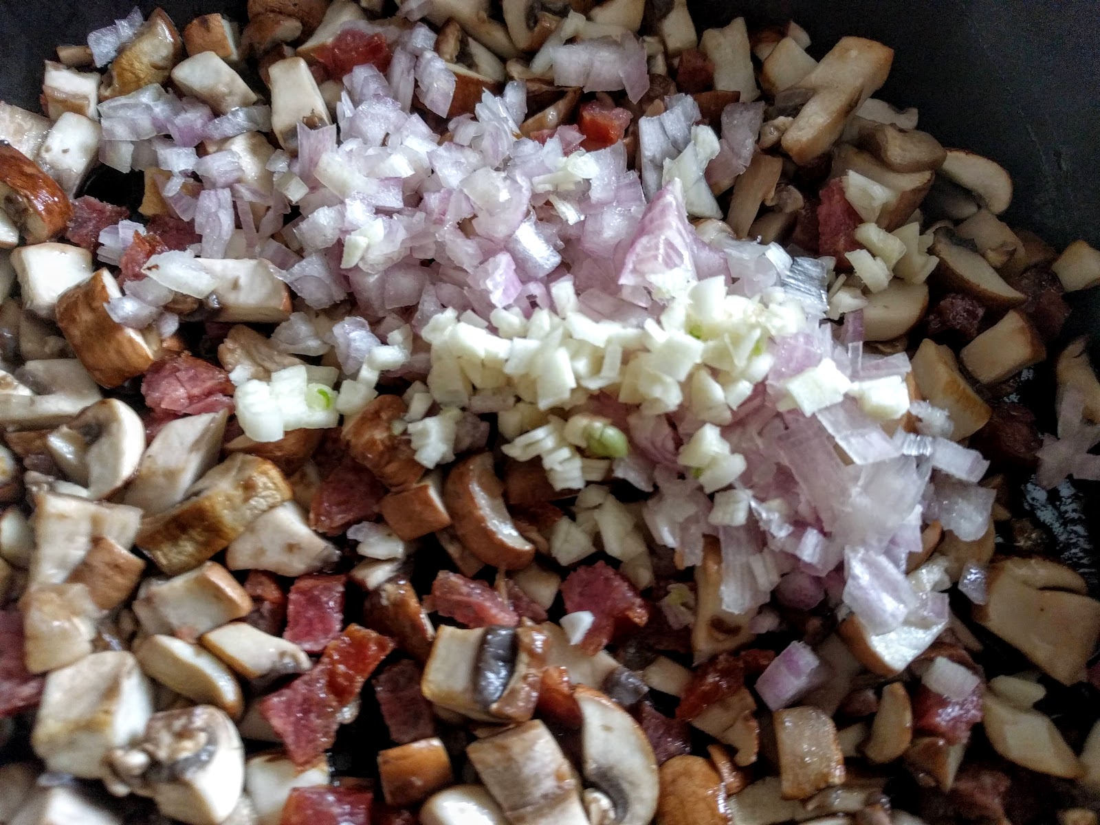 - Pikante Blätterteigschnecken