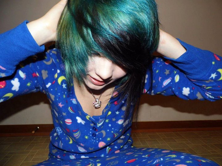 Emo Hairstyles The Complete Guide to Emo Hair For Guys and Girls