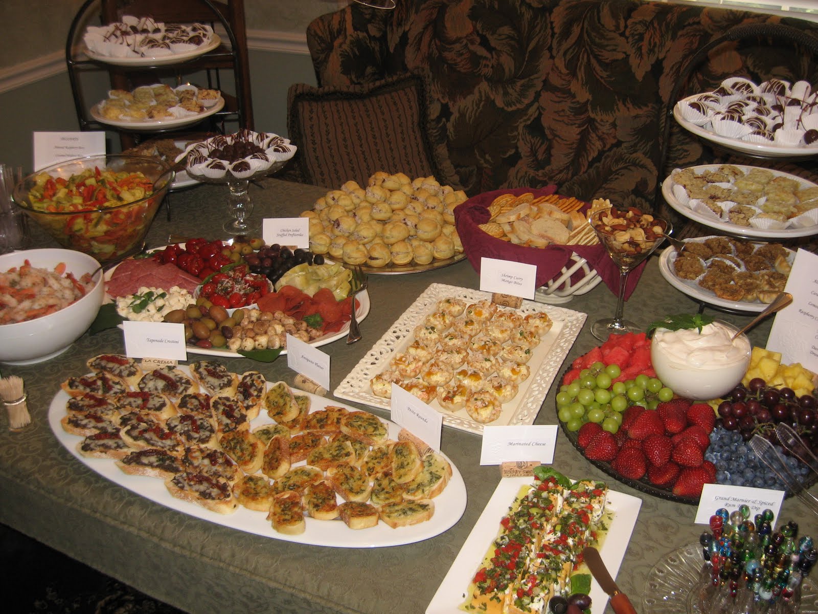 My Mom Throw's a Great Party! {Party Series Part 1} The Kitchen is My