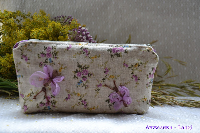 Бабочка, бабочка по небу летит... Бабочка, бабочка по небу летит...