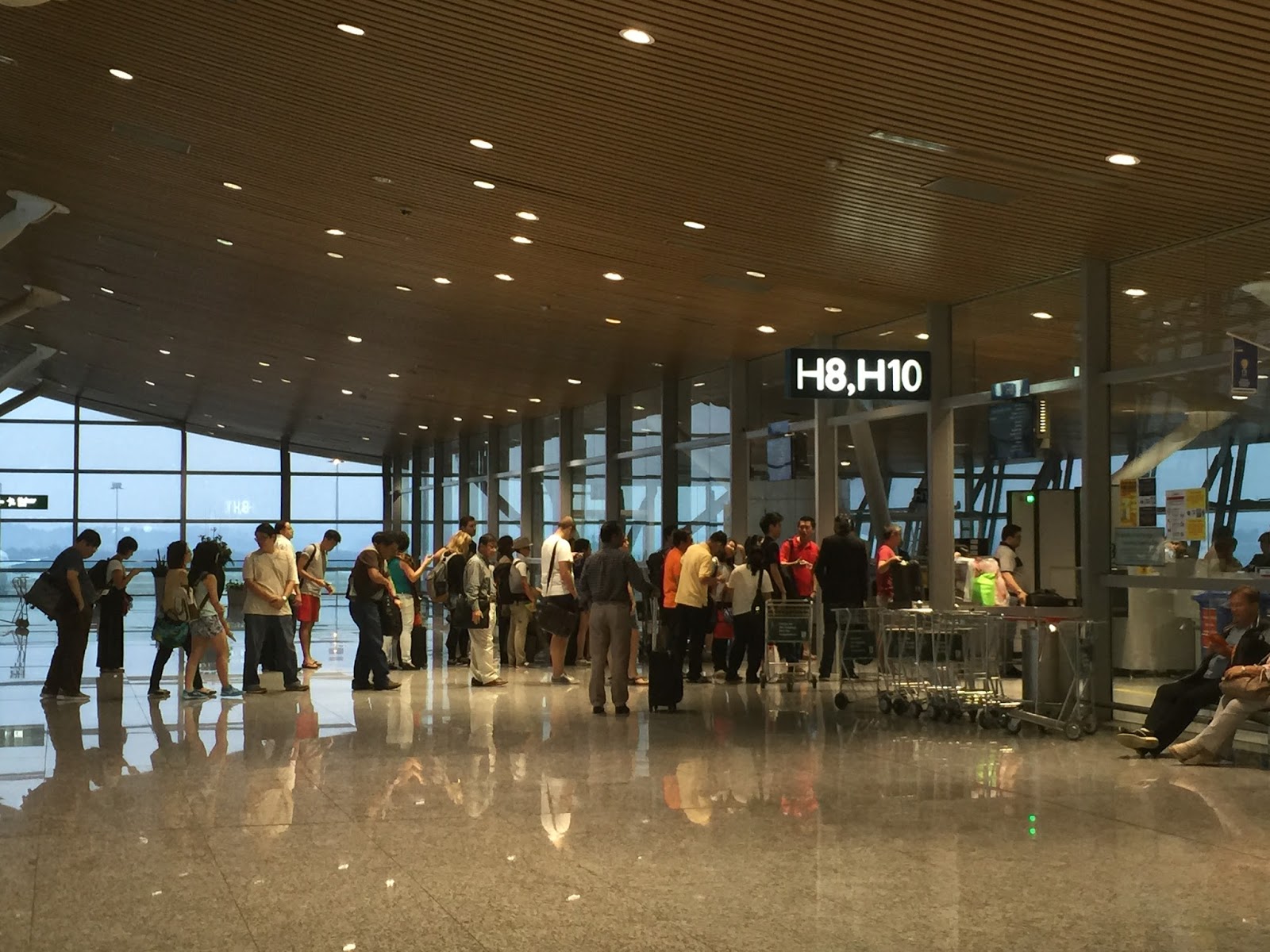 Zephyrous Travels: [Airline Review] - Malaysia Airlines (MH604 ...