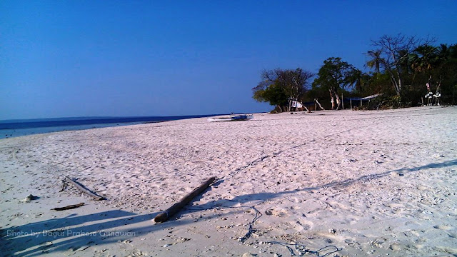 Hamparan pasir putih di Gili Labak, Sumenep, Madura