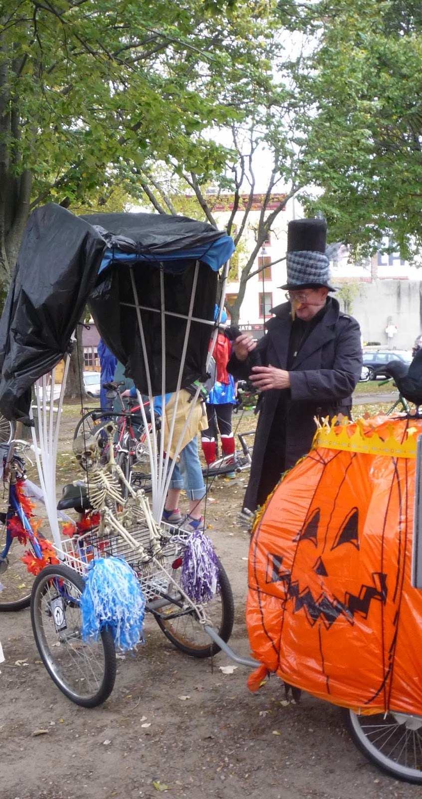 Halloween Bike Ride Photos, Burlington, Vermont 2013. South