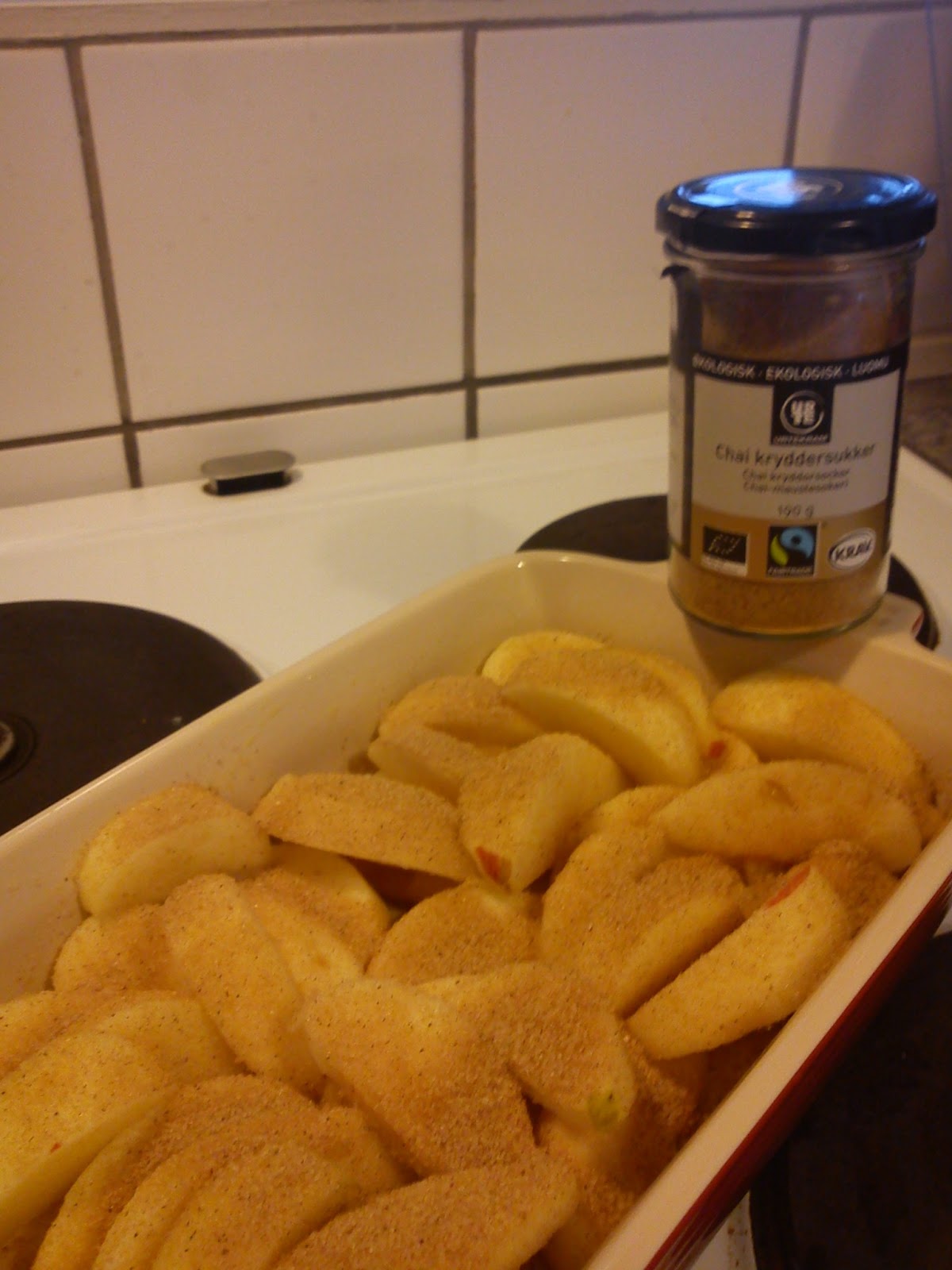 Kitchen of Kiki Apples with oat flakes crumble