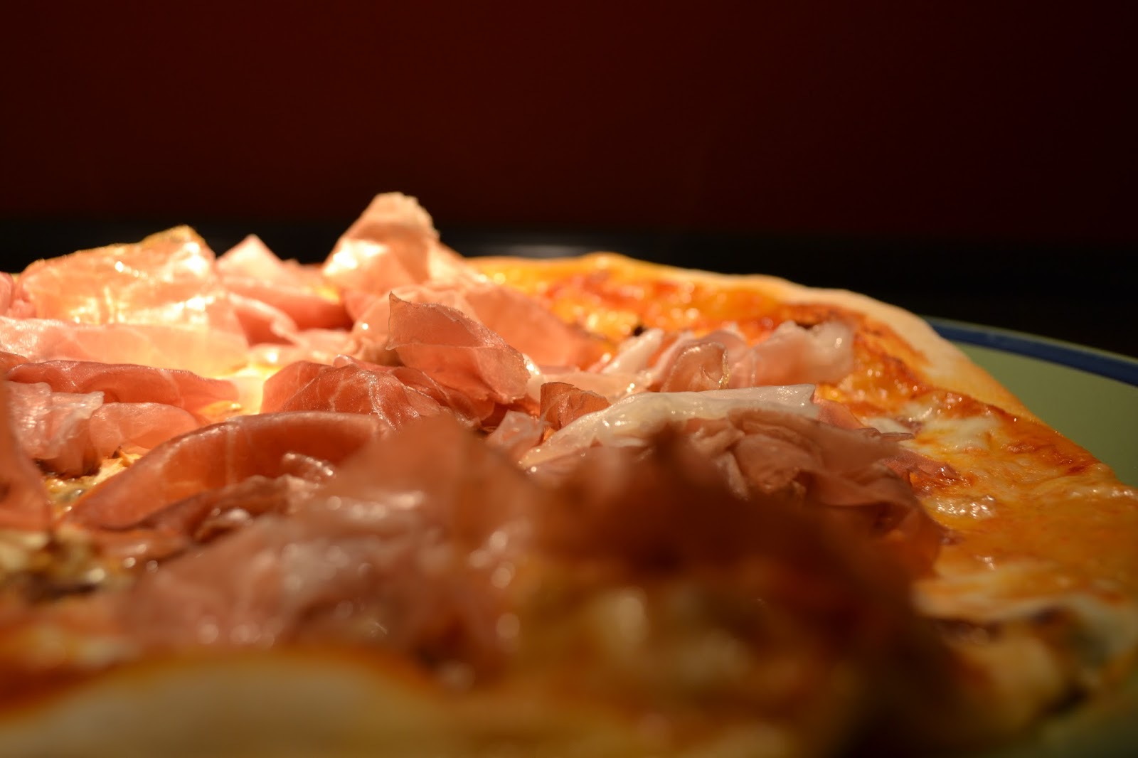 clubzimmer: Radicchio-Pizza mit Gorgonzola &amp; Parmaschinken