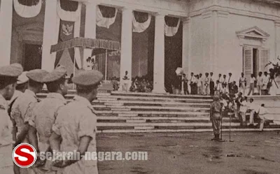 Foto Suasana Dekrit Presiden 5 Juli 1959