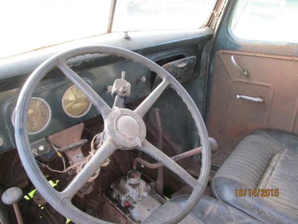 Barn Find, 1939 Ford Farm Truck - Old Truck