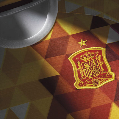escudo camiseta segunda equipación selección española de fútbol Euro 2016
