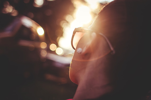 Hình ảnh về người con gái buồn, khóc, đau vì tình yêu