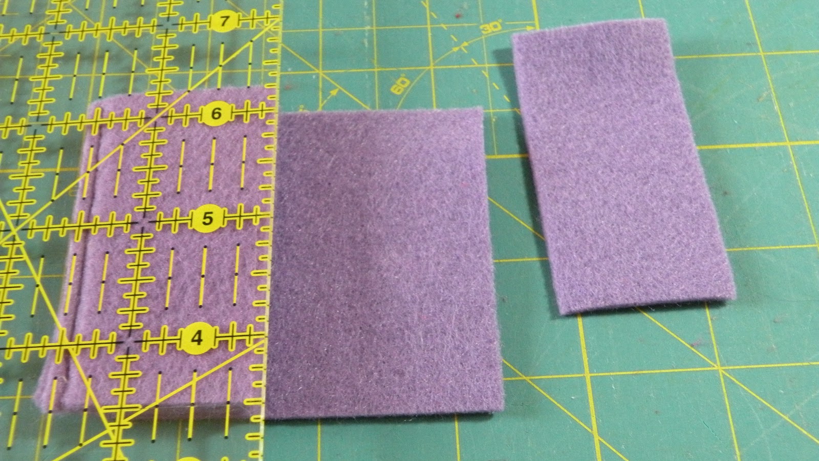 A Happy Bluebird Make a Needle Keeper