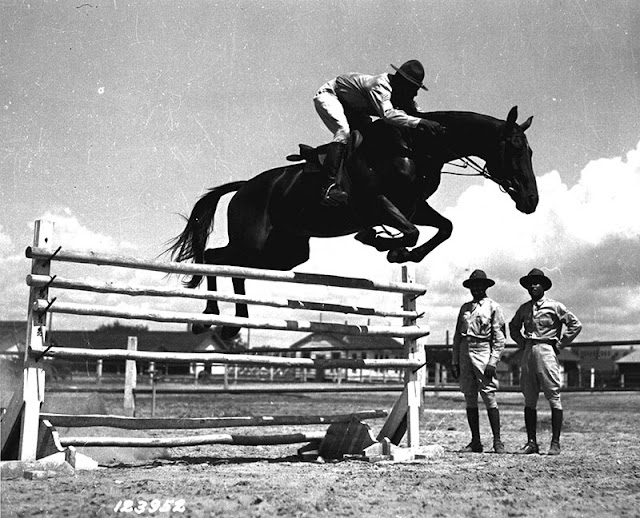 Jumping in Fort Benning, Georgia, 25 July 1941 worldwartwo.filiminspector.com