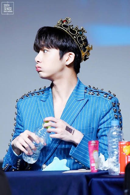 공중파 리포터도 놀란 몬스타엑스 형원 실물외모(데이터주의) | 인스티즈