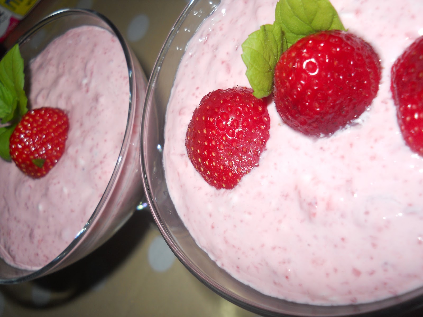 Что приготовить из сладкого йогурта. Что приготовить из сладкого йогурта. Торт из йогурта. Домашний фруктовый лед. Диетические сладости.