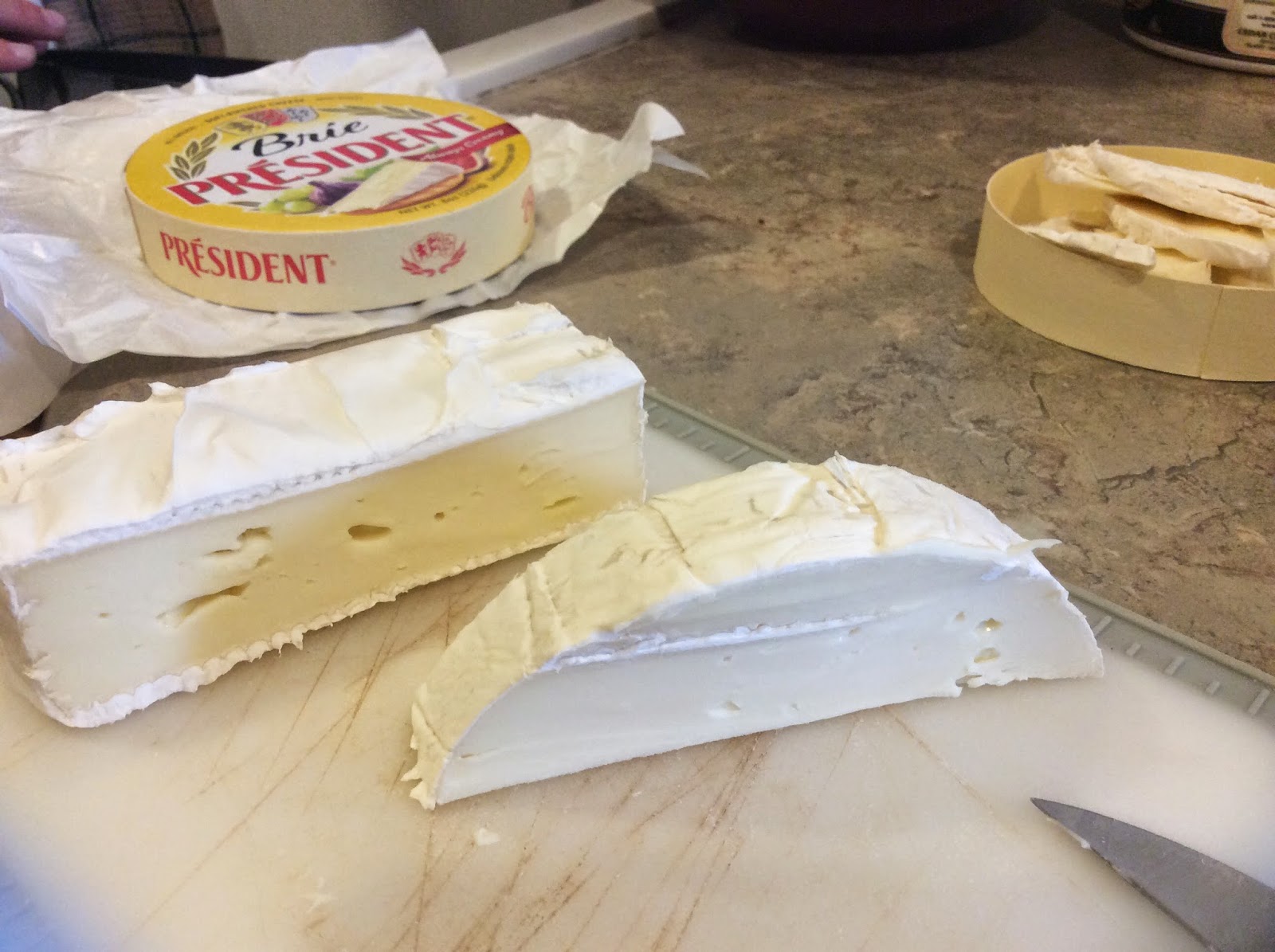 All Things Libby Sundried Tomato and Pesto Baked Brie Dip