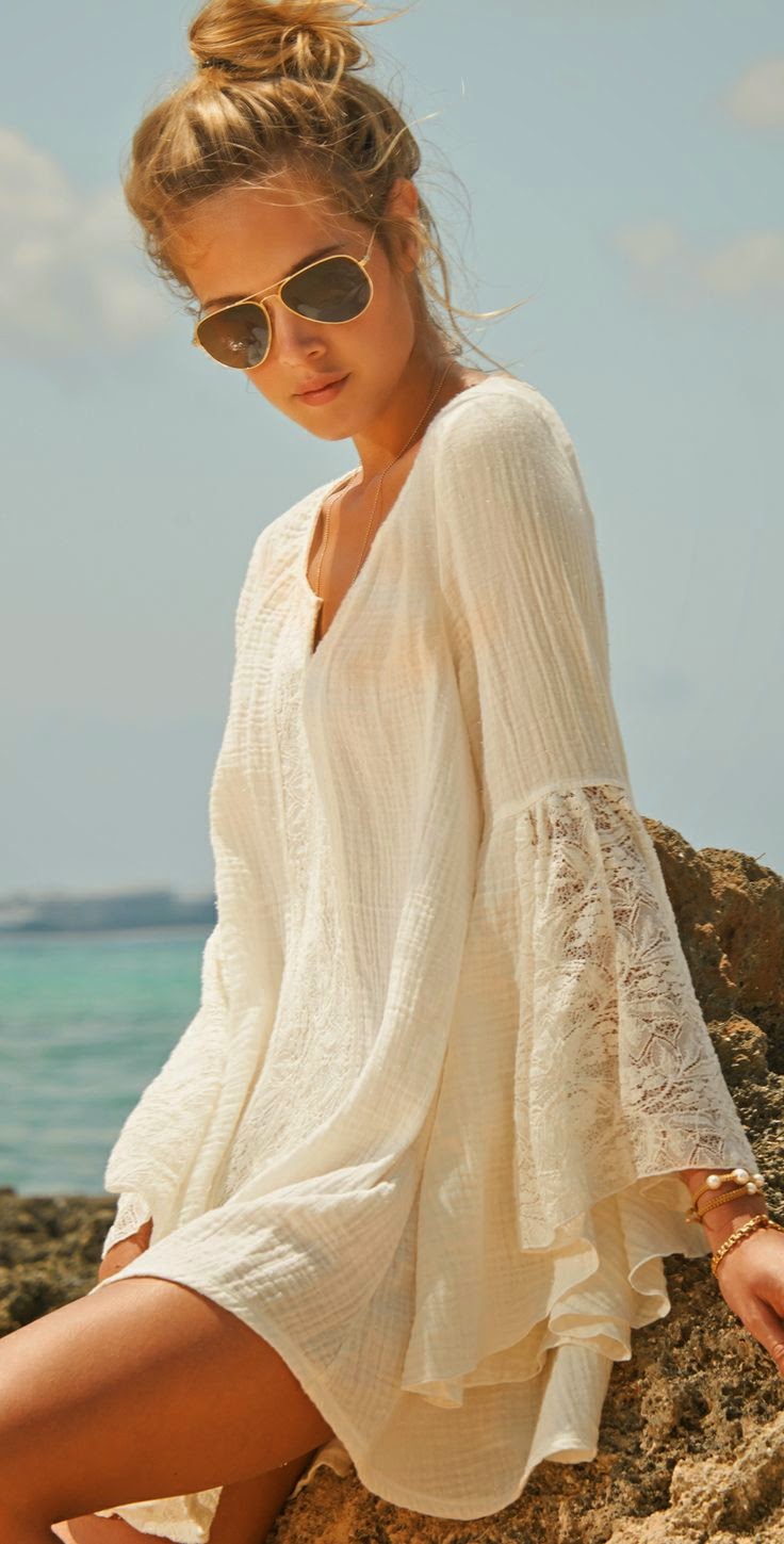 Fashion trends | Boho lace mini dress