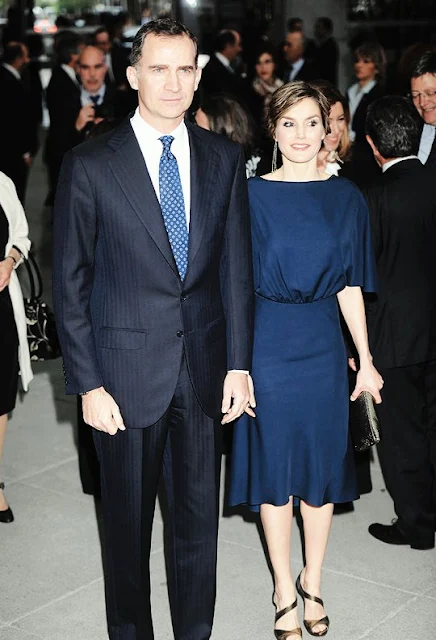 King Felipe and Queen Letizia attended the El Pais 40th anniversary dinner. Cortana Valentina Dress