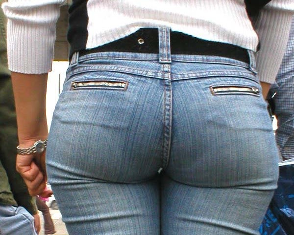 Cute Candid Ass In Jeans