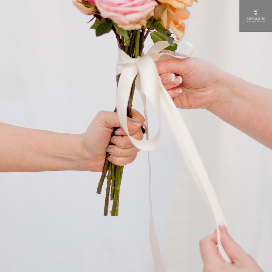 A DIY bouquet tutorial with fourseasons dekoration - 17