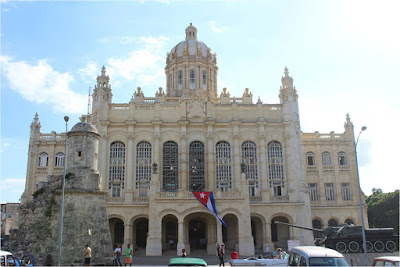 La Habana contada por sus edificios - La letra corta La Habana contada por sus edificios - La letra corta