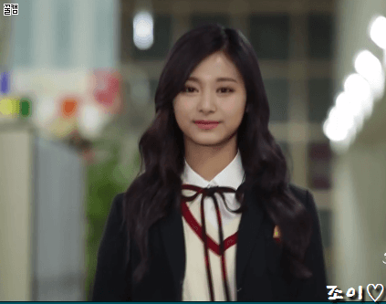 [트와이스마지막] SNL 씹어먹은 쯔위, 채영 주요 개인컷.gif | 인스티즈