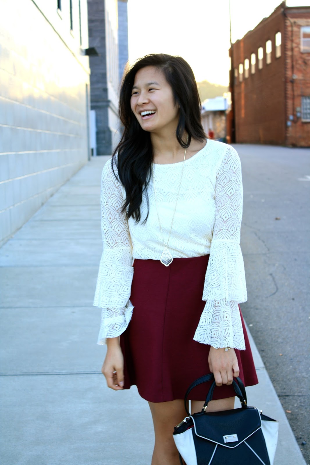 How to style a white lace bell sleeve top | Fall trends