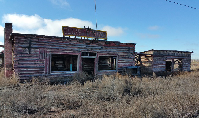 Abandoned Ella's Frontier Trading Post in Joseph City Arizona