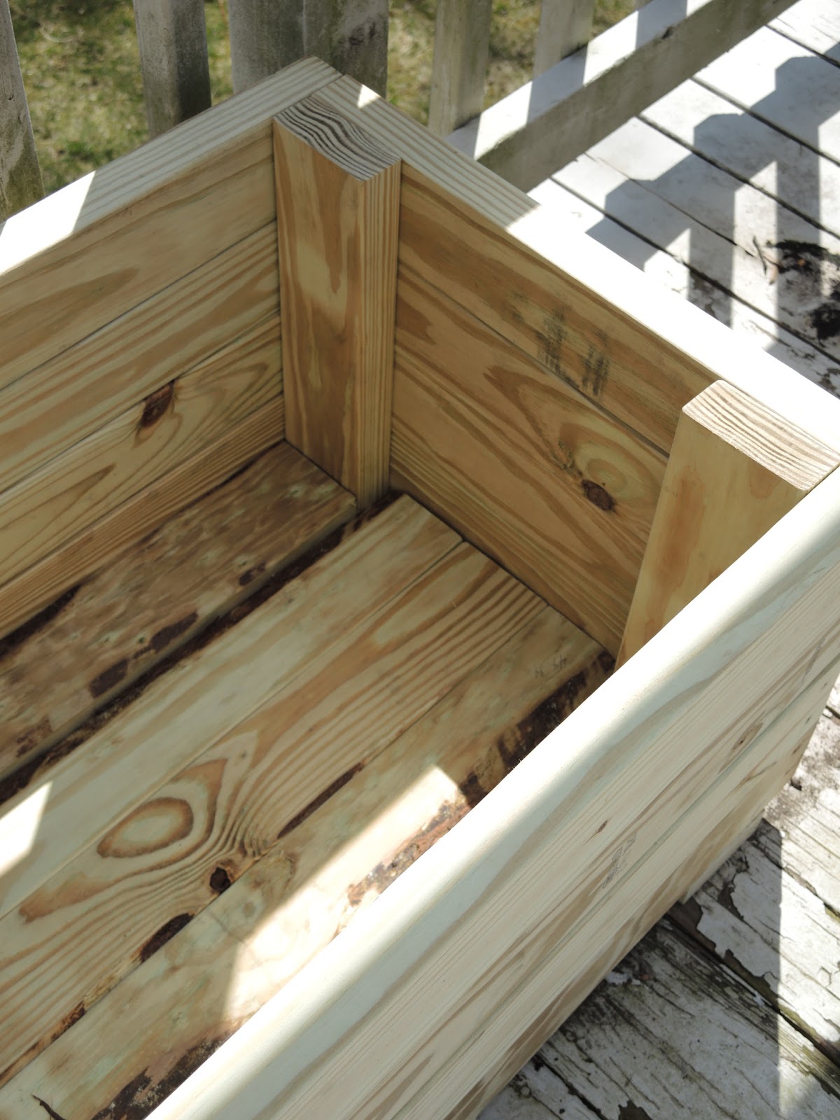 CM Shaw Studios How to Build a Planter out of Pressure Treated 2x4's